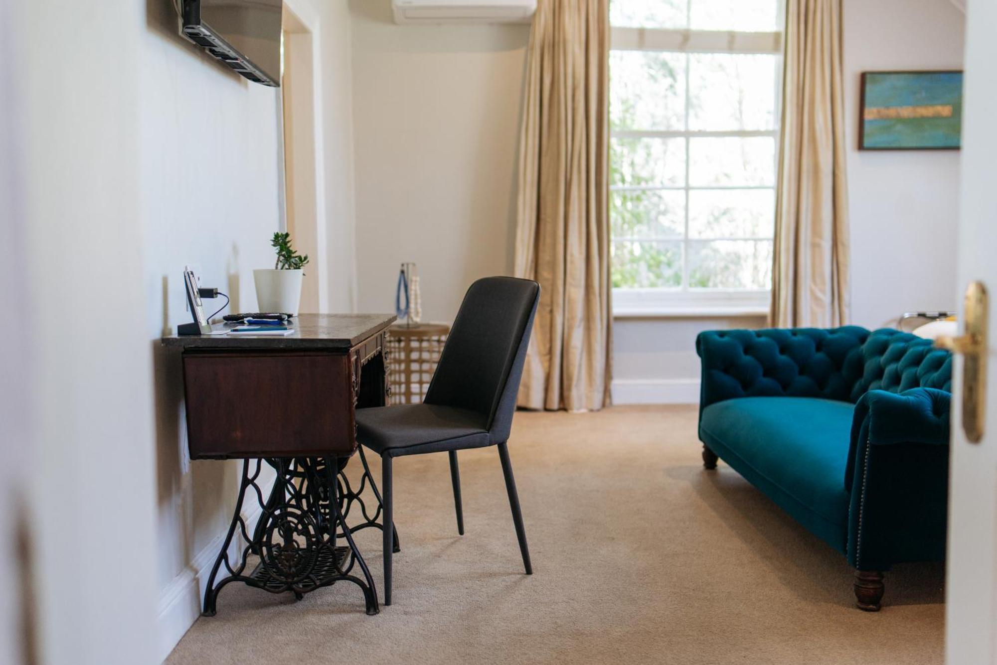 River Manor Boutique Hotel By The Living Journey Collection ستيلينبوش المظهر الخارجي الصورة